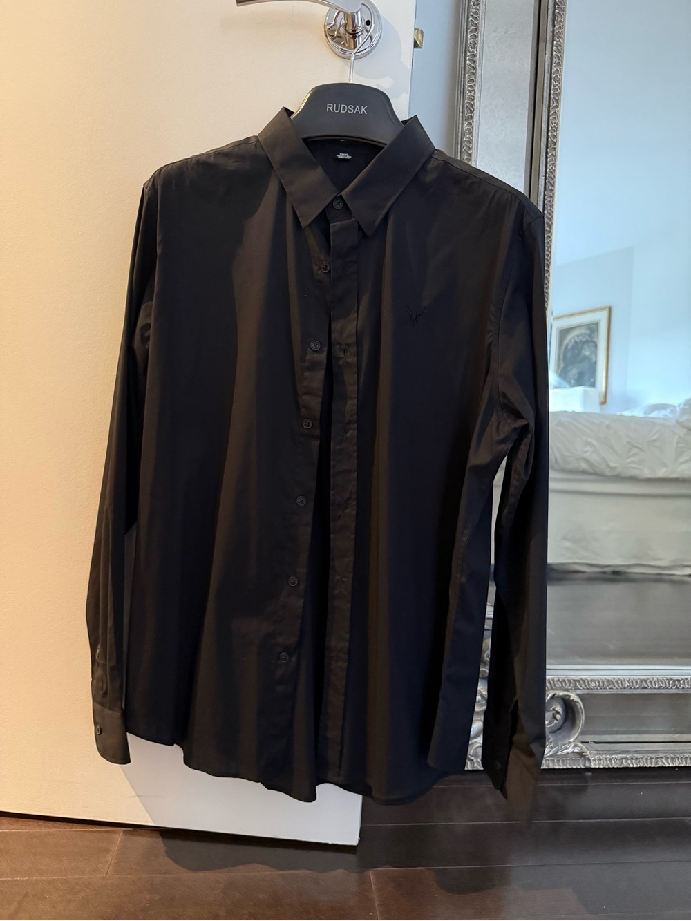 RUDSAK Men's Black Long-Sleeve Button-Up Shirt